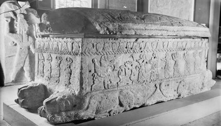 1024px-Ahiram_sarcophag_from_Biblos_XIII-XBC