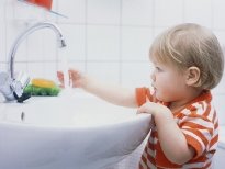 Как правильно научить ребенка мыть руки: советы | Молодая мама