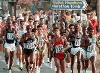 Marathonläufer in der griechischen Stadt Marathon