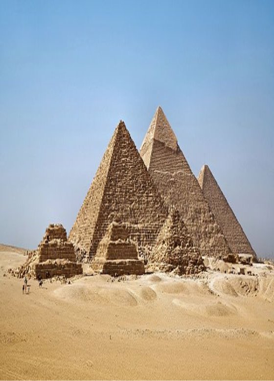 https://upload.wikimedia.org/wikipedia/commons/thumb/c/c6/All_Gizah_Pyramids-3.jpg/600px-All_Gizah_Pyramids-3.jpg
