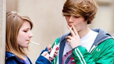 http://m.sevas.com/uploads/cache/watermark/news/15955/teenagers-smoking-009.jpg