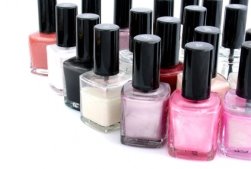 http://forgirl.org.ua/wp-content/uploads/2012/02/nail-polish-choice_big.jpg
