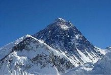 http://upload.wikimedia.org/wikipedia/commons/thumb/4/4b/Everest_kalapatthar_crop.jpg/280px-Everest_kalapatthar_crop.jpg