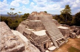 Беліз: Велика піраміда Каана