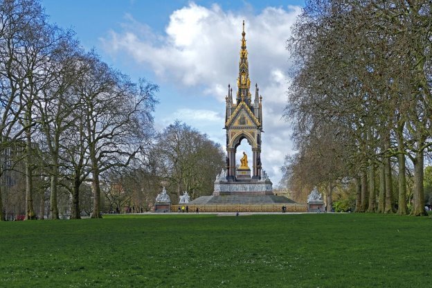 A Guide to Hyde Park | easyHotel