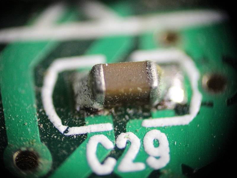 File:SMD capacitor.jpg