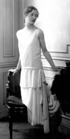 Картинки по запросу "жіноча мода 1920 років"