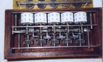 Арифметическая счетная машина Блеза Паскаля, Паскалево колесо, суммирующая машина Паскаля, Паскалина