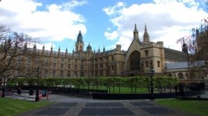 Результат пошуку зображень за запитом "фото будинок парламенту"