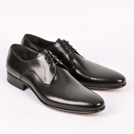 http://sararonline.com/images/P/Black-Derby-Shoes-466P.jpg
