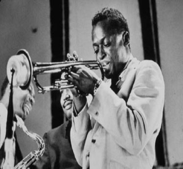 Майлз Дэвис Miles Davis (1926–1991), американский трубач, джазмен, дирижер и композитор.