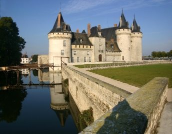 Сюллі-сюр-Луар (замок) — Вікіпедія