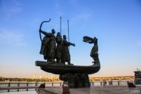Картинки по запросу Памятник засновникам Києва