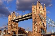 https://www.englishexercises.org/makeagame/my_documents/my_pictures/2008/may/3AA_Tower_Bridge.jpg