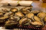 http://upload.wikimedia.org/wikipedia/commons/d/d2/Korean_grilled_abalone-Jeonbok_gui-01.jpg