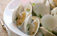 http://graphics8.nytimes.com/images/2008/03/21/dining/clams_parsley.jpg