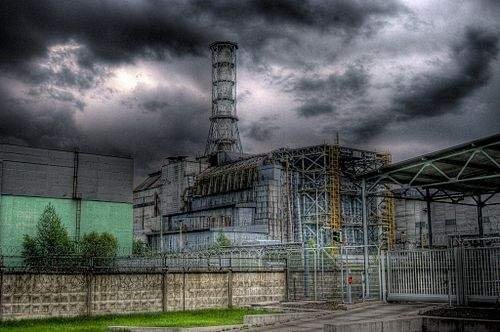 http://upload.wikimedia.org/wikipedia/commons/thumb/0/04/Chernobyl_HDR.JPG/500px-Chernobyl_HDR.JPG