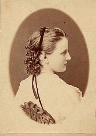 Duchess Helene of Mecklenburg-Strelitz.jpg