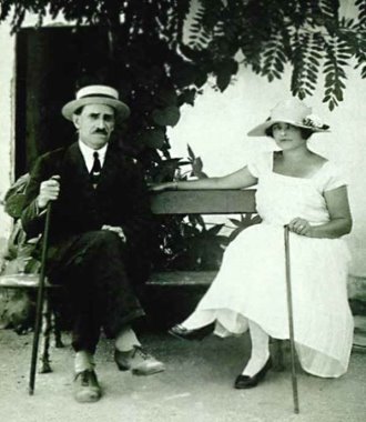 Картинки по запросу О. Грін із дружиною фото