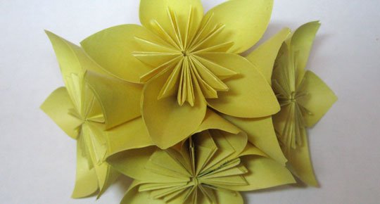 Паперові квіти (орігамі)