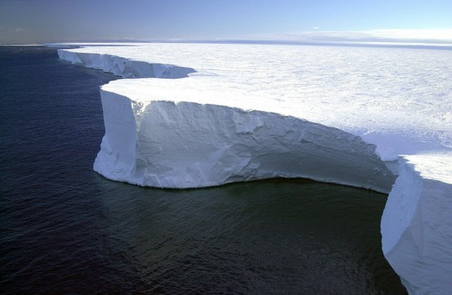 http://tut-cikavo.com/images/2_new/iceberg-pix.jpg