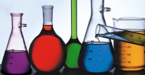 https://rakstagemom.files.wordpress.com/2012/01/chemistry-beakers-from-huffington-post-website.jpg