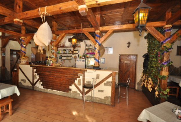http://cafe-restaurant.com.ua/sites/default/files/restorans_photo/29_3_2012/korchma_na_melnice2.JPG