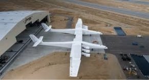 У США показали найбільший у світі літак - ЗНАЙ ЮА