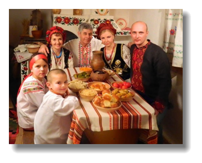 Результат пошуку зображень за запитом "сім'я українська"