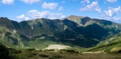 Закарпатські гори-велетні, які перемахують за 2000 метрів