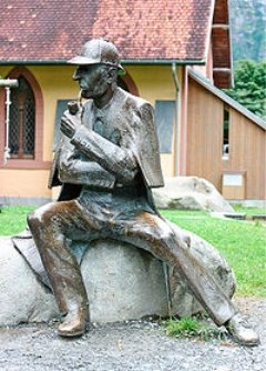 C:\Documents and Settings\Елена\Мои документы\200px-Sherlock_Holmes_statue_at_Meiringen2.jpg