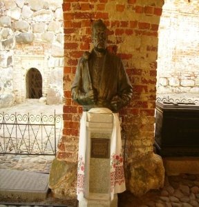 Надгробие последнего кошевого атамана Запорожской сечи П.Кальнышевского в Соловецком монастыре.
